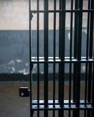 4 Zimbabweans Sentenced to 8 Years in Jail for Cellphone Tower Battery Theft