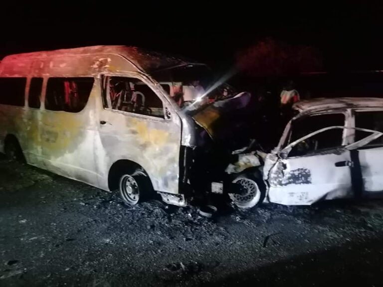 Four dead in minibus taxi and car head-on crash near Estcourt