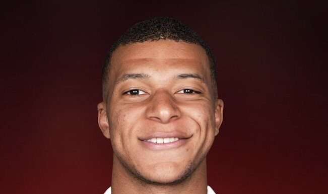 Mbappe`s latest instagram post confuses Manchester Utd Fans