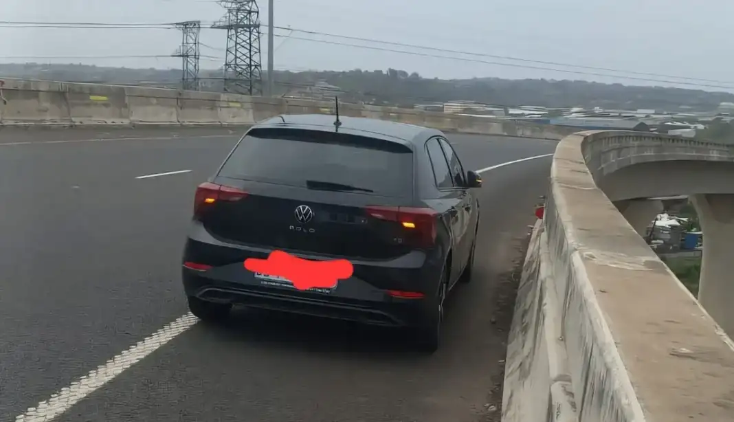 Motorist Parks Car, Jumps to Death off N2/M19 Bridge in Apparent Suicide
