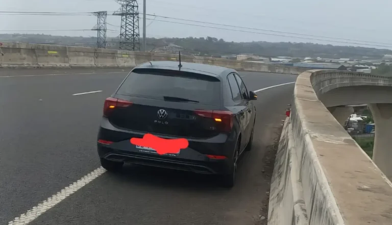 Motorist Parks Car, Jumps to Death off N2/M19 Bridge in Apparent Suicide
