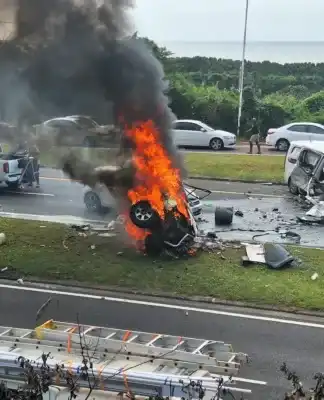fatal multi-vehicle crash on Durban’s M4 Ruth First Highway near Hyper by the Sea.